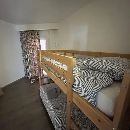 3 Bedroom Nearby The Sea *